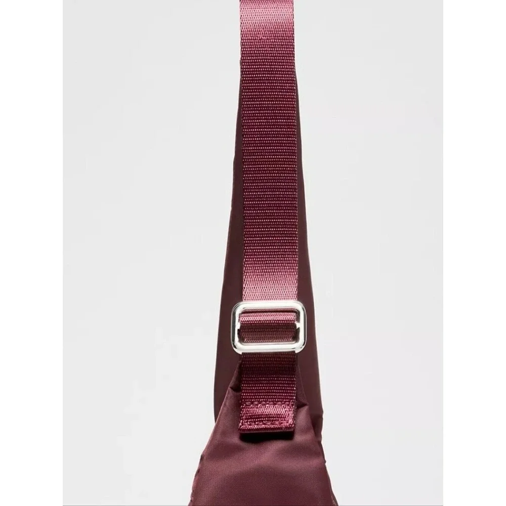 lululemon athletica City Essentials Shoulder Bag 4L Burgundy Shoulder Bag